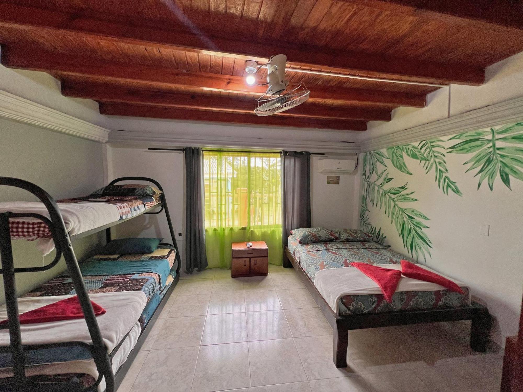 Hostal Mom Mariela San Andres  Bagian luar foto